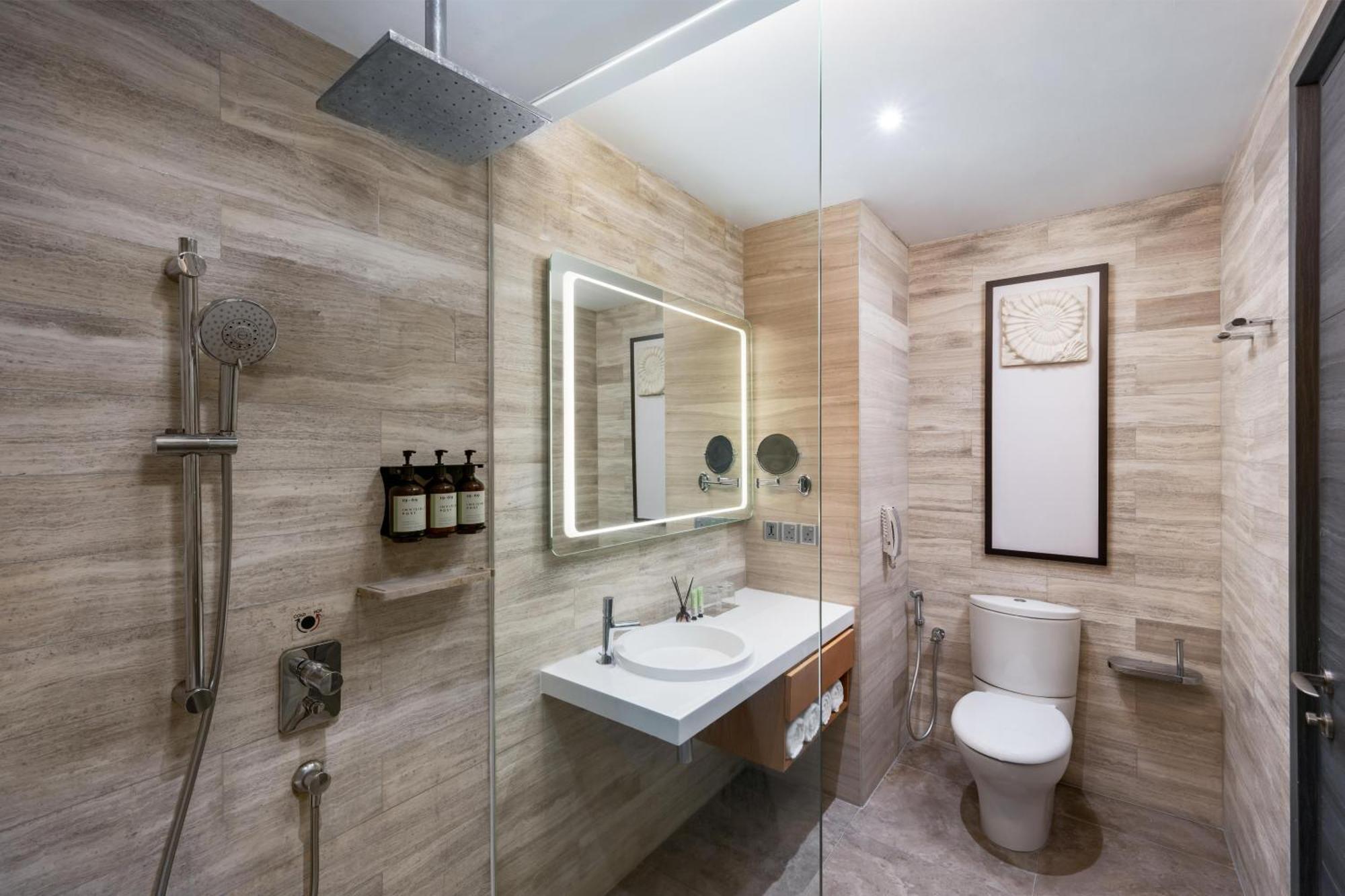 Fraser Place Puteri Harbour Nusajaya  Exterior photo Bathroom