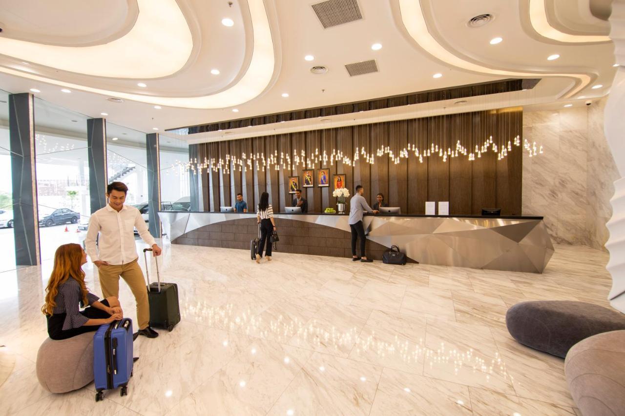 Fraser Place Puteri Harbour Nusajaya  Exterior photo Lobby